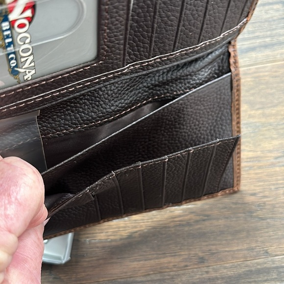 Nocona Belt Co. Rodeo wallet/checkbook cover, genuine leather,embroidered slim - Picture 5 of 9